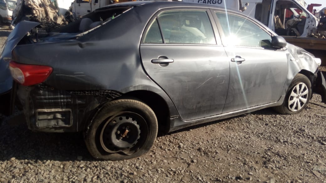  Toyota COROLLA 2013    EN DESARME